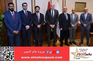 سامح الحفني يلتقي وفداً إماراتياً رفيع المستوى لمناقشة التعاون المشترك بمجال الطيران المدني 2 سامح الحفني يلتقي وفداً إماراتياً رفيع المستوى لمناقشة التعاون المشترك بمجال الطيران المدني