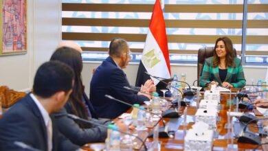 وزيرة التنمية المحلية تبحث مع أعضاء جمعية "رجال الأعمال بالإسكندرية" تحسين مناخ الاستثمار ومجالات التعاون المشترك