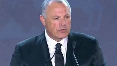 أبو ريدة يسابق الزمن لعلاج صداع التحكيم