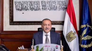 محافظ أسيوط يهنئ البابا تواضروس الثاني والأخوة الأقباط بمناسبة عيد الميلاد المجيد