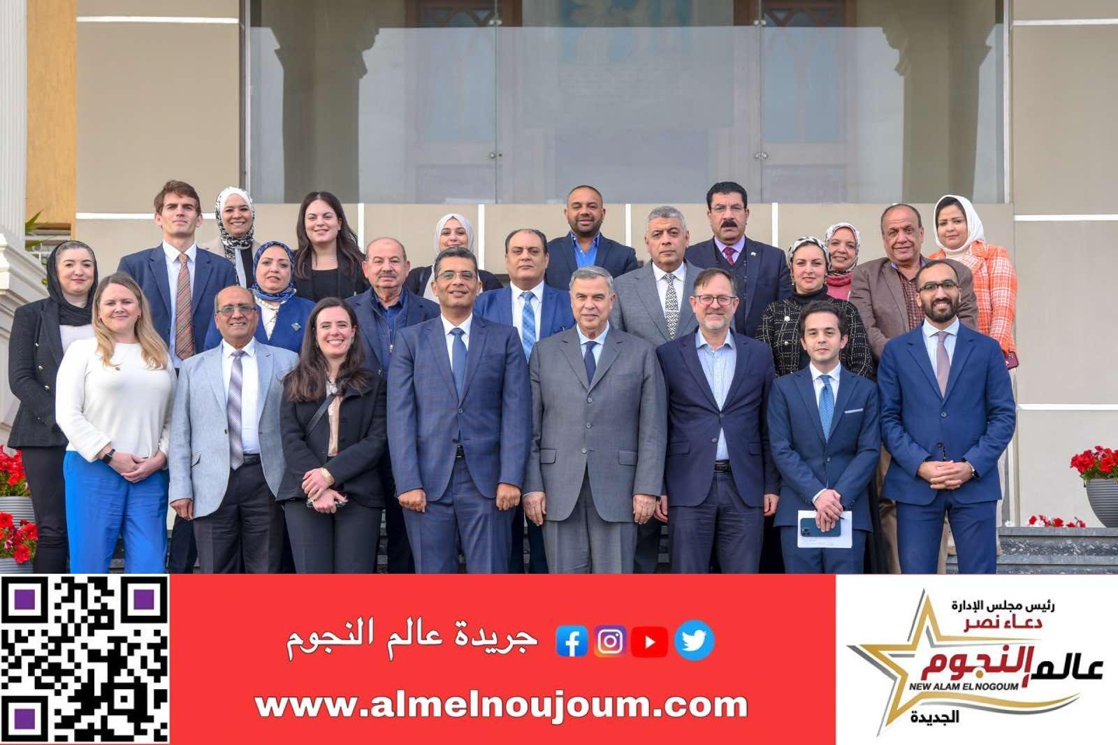 محافظ الإسكندرية يستقبل مدير البنية التحتية المستدامة بالبنك الأوروبي لإعادة الإعمار والتنمية والوفد المرافق له
