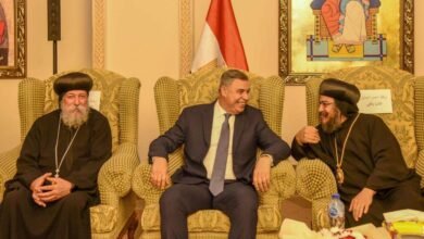 محافظ الإسكندرية يشارك الإخوة الاقباط الأرثوذكس احتفالاتهم بعيد الميلاد المجيد