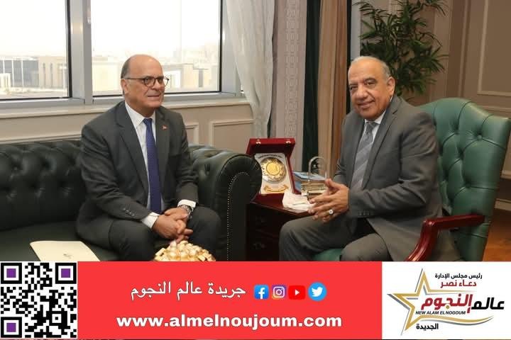 عصمت يستقبل سفير تونس بالقاهرة لبحث سبل دعم وتعزيز فرص التعاون والشراكة والاستثمار 2 عصمت يستقبل سفير تونس بالقاهرة لبحث سبل دعم وتعزيز فرص التعاون والشراكة والاستثمار