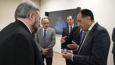 رئيس الوزراء يستكمل زيارته لمدينة المعرفة بتفقد الأكاديمية الوطنية لتكنولوجيا المعلومات