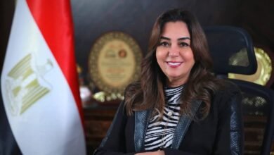 وزيرة التنمية المحلية تتابع مشروع زراعة وتشجير الطريق الدائرى والمحاور المرورية بالقاهرة الكبرى