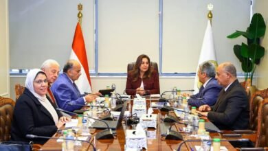 د. منال عوض تتابع مستجدات منظومة المخلفات الصلبة بالجيزة مع شركة نهضة مصر للخدمات البيئية