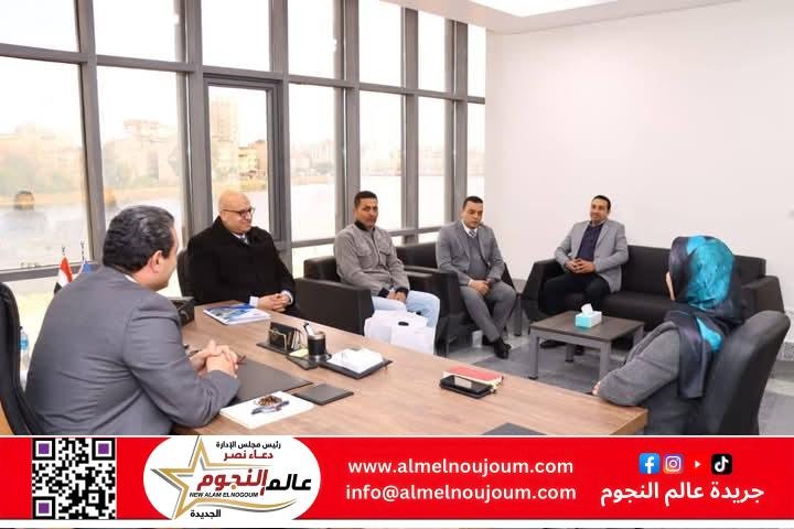 محافظ دمياط يلتقى مع ممثلى الشركة المصرية للاتصالات لمناقشة أوجه التعاون المشترك