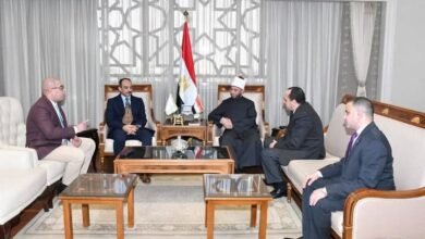 وزير الأوقاف يستقبل الوكيل الدائم الجديد لوزارة الأوقاف ويوجه الشكر للوكيل السابق راجيا له التوفيق في مهمته الجديدة 