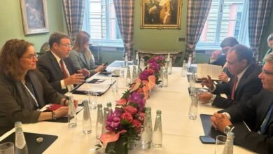 وزير الخارجية والهجرة يلتقي بمُدير برنامج الأمم المُتحدة الإنمائي