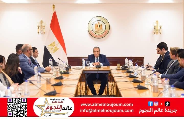 وزير الخارجية والهجرة يلتقي بطلاب من جامعة فيينا وجامعة نورثمبريا والجامعة الألمانية بالقاهرة