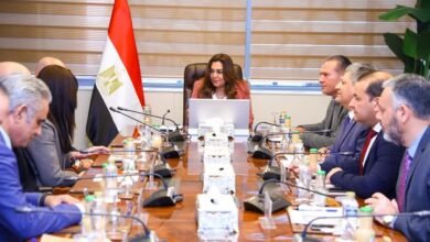 عوض تبحث مع رئيس شركة أسمنت أسيوط " سيمكس " مجالات التعاون المشترك بالمحافظات