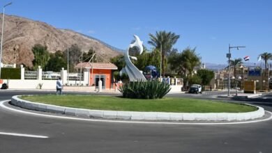 محافظ جنوب سيناء يتفقد اللمسات النهائية لتطوير منطقة ساحة العلم بمدينة طابا