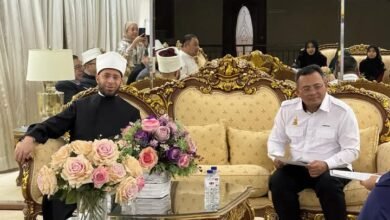 وزير الأوقاف يلتقي كبير وزراء ولاية سيلانجور ويزور مسجد السلطان صلاح الدين عبد العزيز شاه