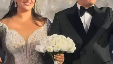 إبنة مصطفى كامل ترزق بمولودة والنقيب يعلق : رزقنا الله بأول حفيدة