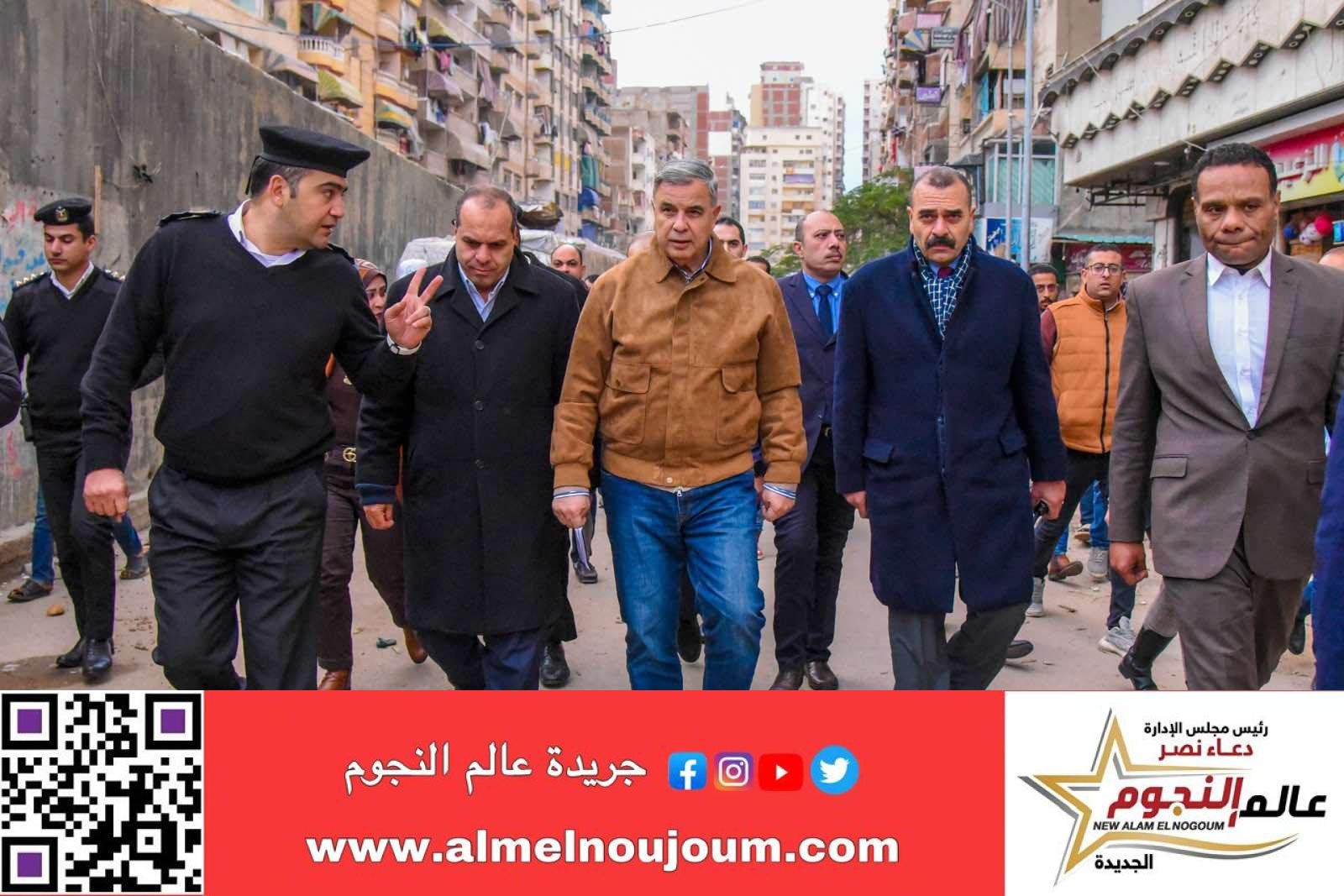 محافظ الإسكندرية يتفقد سوق المعهد الديني .. ويوجه رئيس الحي برفع كفاءة مستوى النظافة بالشوارع