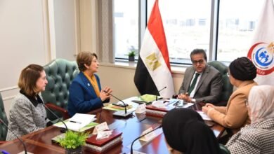 وزير الصحة يبحث مع رئيس مجلس السكان الدولي بنيويورك التوسع في تقديم خدمات تنمية الأسرة