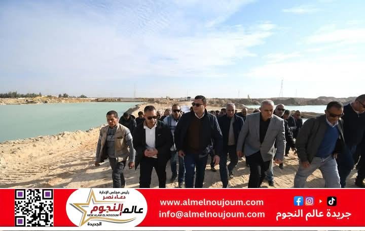 وزير الإسكان يتفقد مشروعات الإسكان وأعمال البحيرات بـ "مارينا الساحل الشمالي"