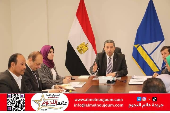 محافظ دمياط يبحث مخططات الإنشاء والتطوير للأسواق والمواقف