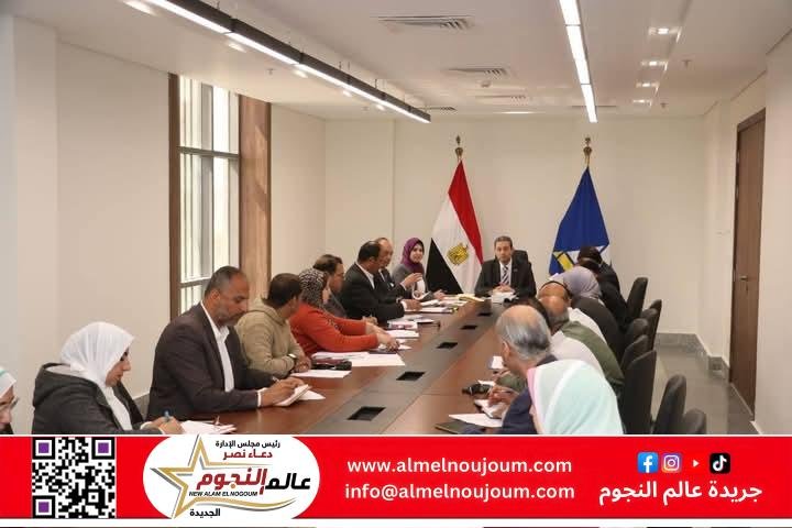 محافظ دمياط يبحث مخططات الإنشاء و التطوير للأسواق والمواقف