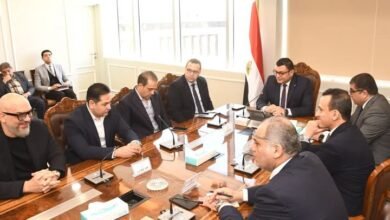 وزير الإسكان يلتقي مسئولي "منصة مصر العقارية" لبحث أوجه التعاون