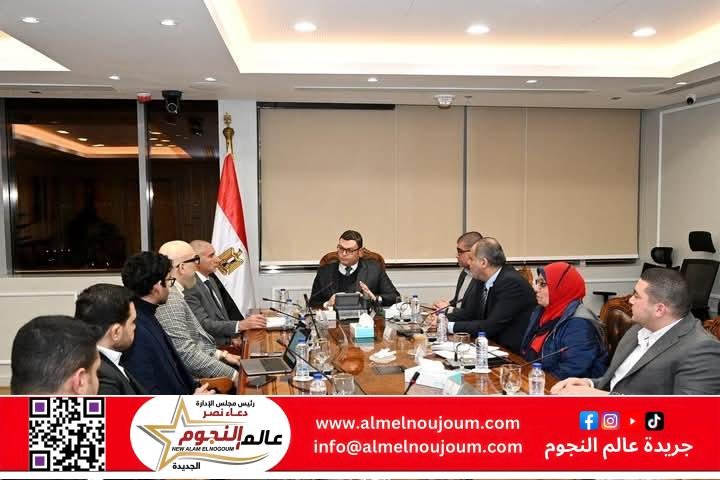 وزير الإسكان يلتقي مسئولي "منصة مصر العقارية" لاستعراض فرص التعاون