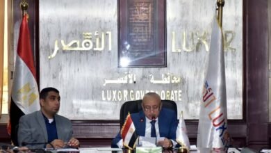 محافظ الأقصر يناقش منظومات التقنين والتصالح والمتغيرات المكانية