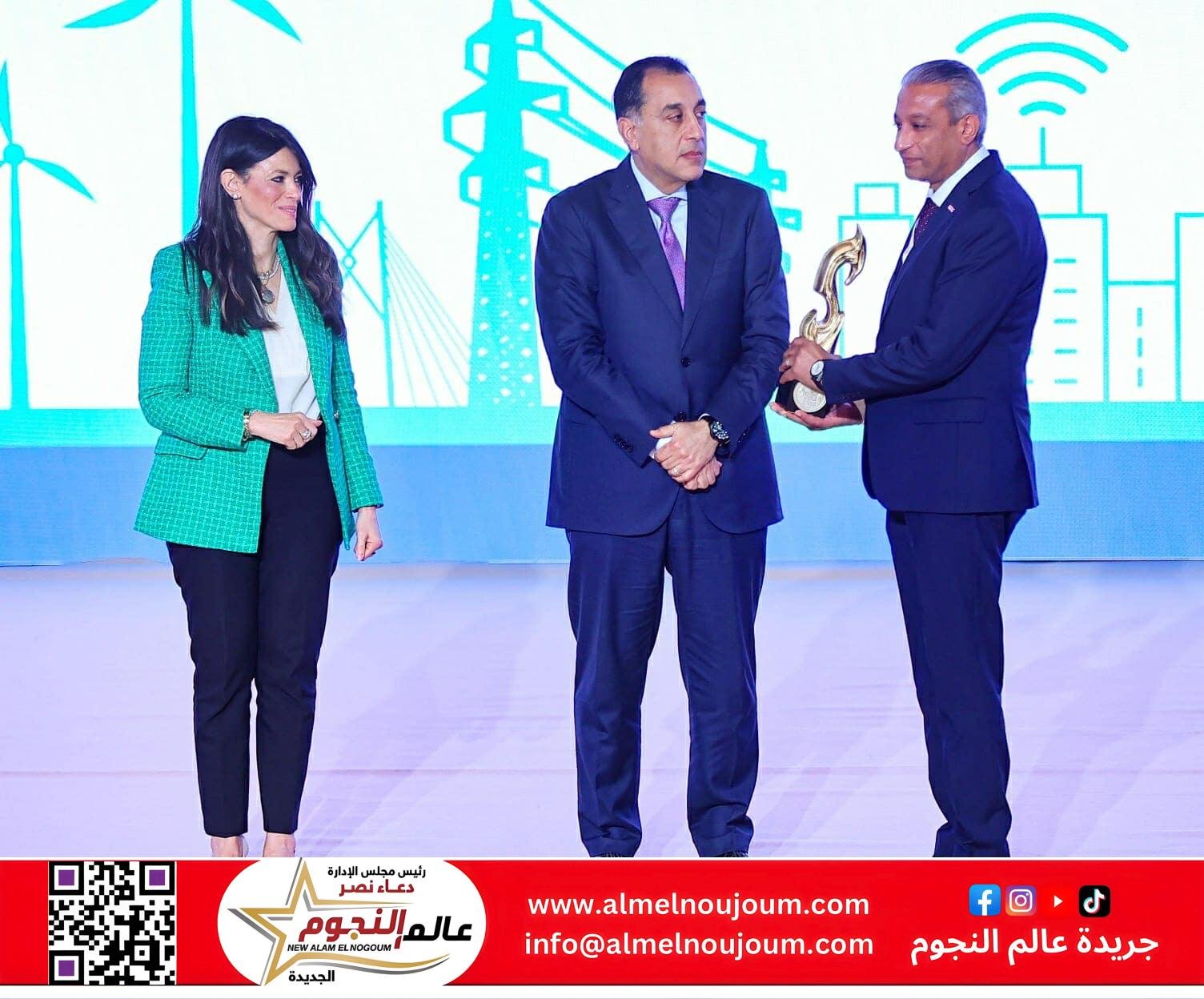 محافظ الاسكندرية: فوز مشروعين في الدورة الثالثة من المبادرة الوطنية للمشروعات الخضراء الذكية فئة المشروعات كبيرة الحجم 4 محافظ الاسكندرية: فوز مشروعين في الدورة الثالثة من المبادرة الوطنية للمشروعات الخضراء الذكية فئة المشروعات كبيرة الحجم