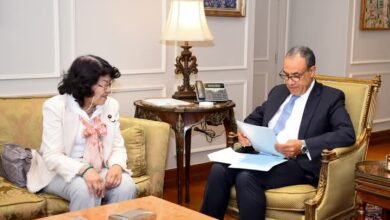 وزير الخارجية والهجرة يلتقي بعضو مجلس النواب 