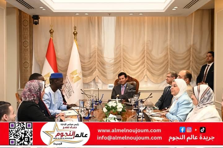 وزير الشباب والرياضة ومنظمة "الكنفجيس" يسلمان منحًا تمويلية للشباب أصحاب المشروعات الصغيرة 2 وزير الشباب والرياضة ومنظمة "الكنفجيس" يسلمان منحًا تمويلية للشباب أصحاب المشروعات الصغيرة