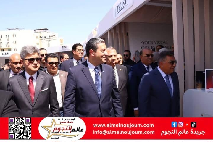 محافظا دمياط والدقهلية يفتتحان معرض "دى بلس العقارى" فى دورته الثانية ويتفقدان جناح الفرص الاستثمارية