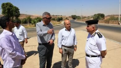 محافظ أسوان يتفقد الطريق البديل للسادات 