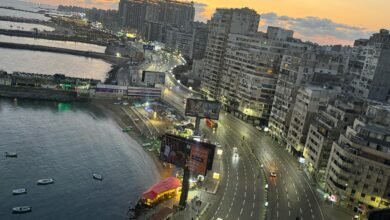 استعدادًا للصيف.. محافظة الإسكندرية تواصل أعمال تخطيط طريق الكورنيش وفق الكود المصري لتنسيق الطرق