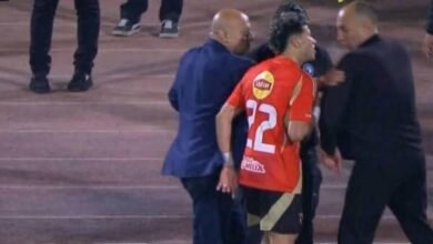 خلال مباراة في الدوري المصري.. مشادة بين إمام عاشور ومدرب بيراميدز