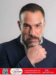 من طب الأسنان إلى الإرشاد السياحي.. رحلة محمد خميس نحو حب الفن والحضارة المصرية