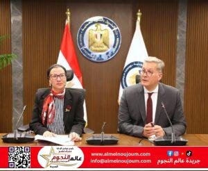 وزيرا البترول والبيئة يناقشان سبل خفض الانبعاثات الكربونية في مصر 2 وزيرا البترول والبيئة يناقشان سبل خفض الانبعاثات الكربونية في مصر