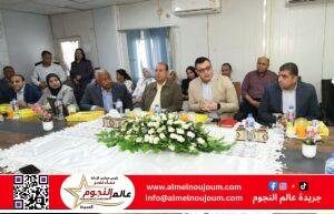 وزير الإسكان يعقد اجتماعًا مع الشركات العاملة بحدائق تلال الفسطاط لمتابعة الموقف التنفيذي للمشروع