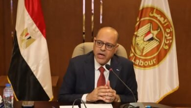 وزير العمل يهنئ فخامة الرئيس بمناسبة الاحتفال بعيد العمال 