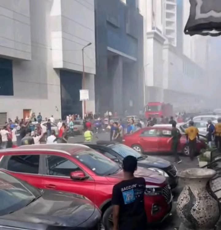 عاجل .. اندلاع حريق في مطعم "خواطر دمشقية" فرع سموحة دون وقوع إصابات