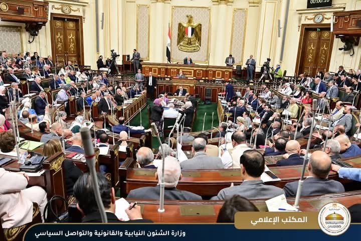 المستشار محمود فوزي: الحكومة آلت على نفسها ترك المساحة للقوى السياسية والاحزاب لتقرر النظام الانتخابي الأنسب 3 المستشار محمود فوزي: الحكومة آلت على نفسها ترك المساحة للقوى السياسية والاحزاب لتقرر النظام الانتخابي الأنسب
