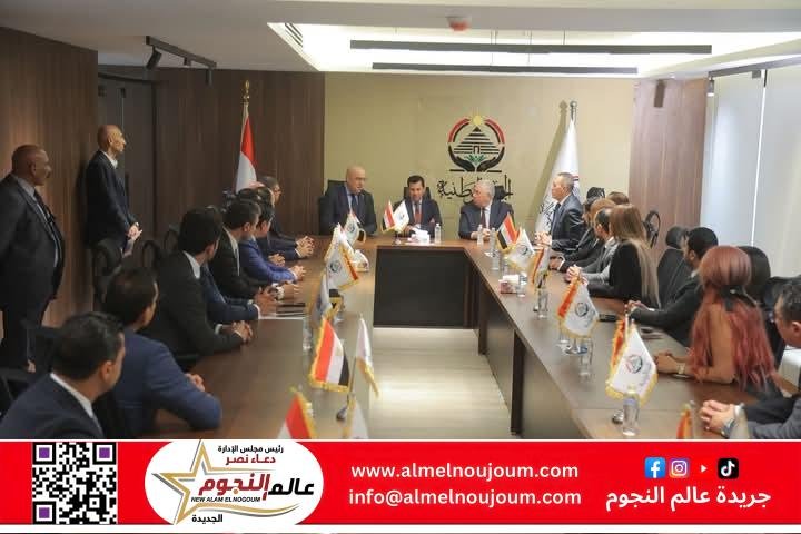 وزير الشباب والرياضة يشهد مراسم توقيع بروتوكول تعاون مع حزب الجبهة الوطنية 2 وزير الشباب والرياضة يشهد مراسم توقيع بروتوكول تعاون مع حزب الجبهة الوطنية