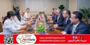 رئيس اقتصادية قناة السويس يشهد توقيع عقد مشروع جديد مع شركة "شاوشين بيكي" الصينية
