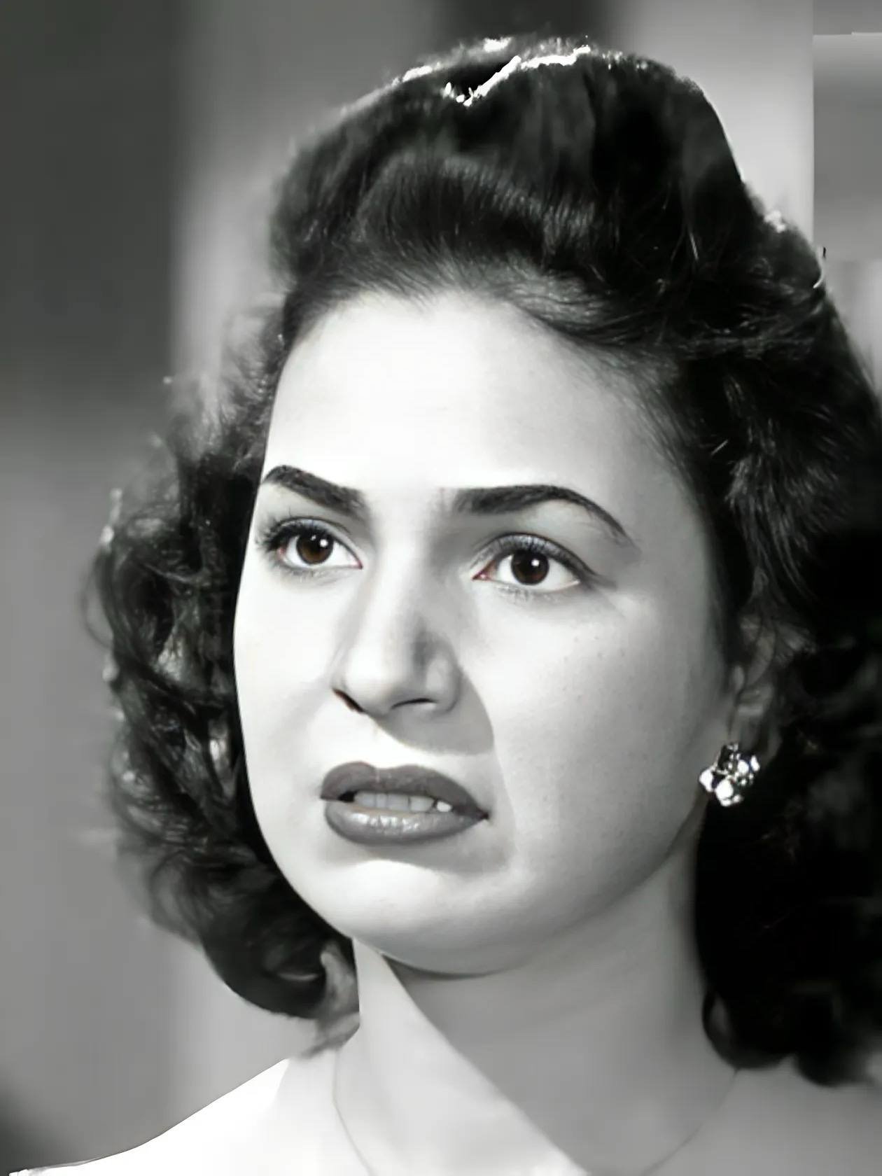 في ذكراها.. "عفاف شاكر" فنانة الظل التي سبقت شادية وخذلها الحظ