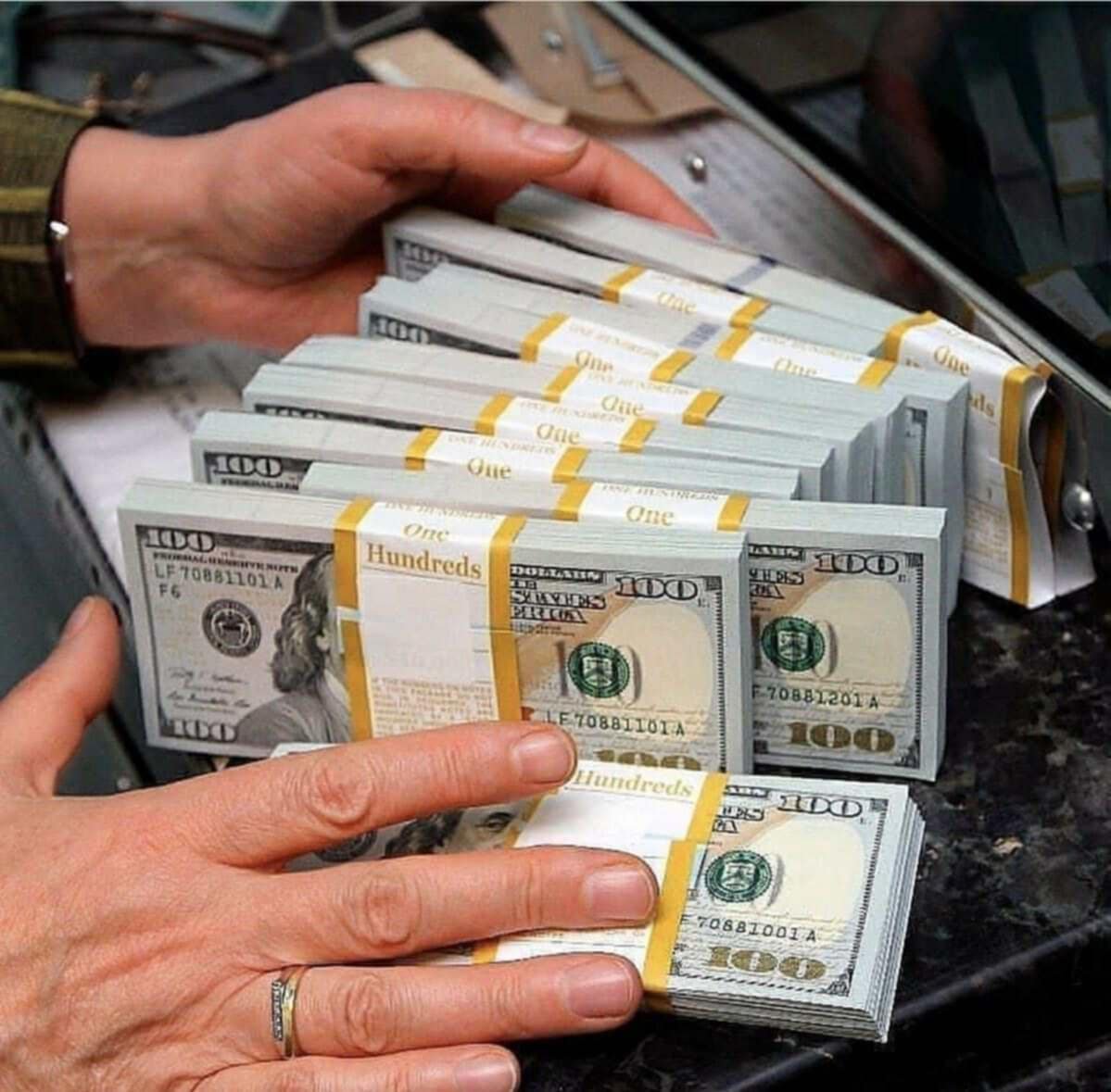 تراجع جديد لسعر الدولار أمام الجنيه المصري اليوم الاثنين 19 مايو 2025