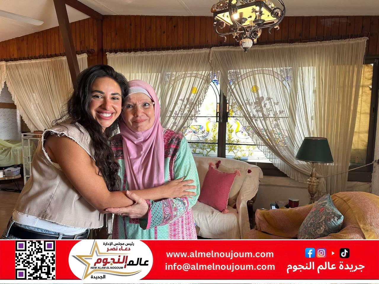 آية سماحة تزور مشيرة إسماعيل وتقدم اعتذارها: “المحبة والاحترام أساس علاقتنا”