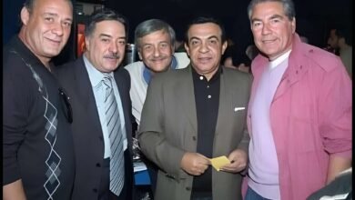 صورة نادرة تجمع عمالقة الدراما المصرية في لحظة ود وسعادة