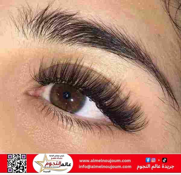 أضرار تركيب الرموش الصناعية: كيف تؤثر على صحة العين وتسبب البكتيريا