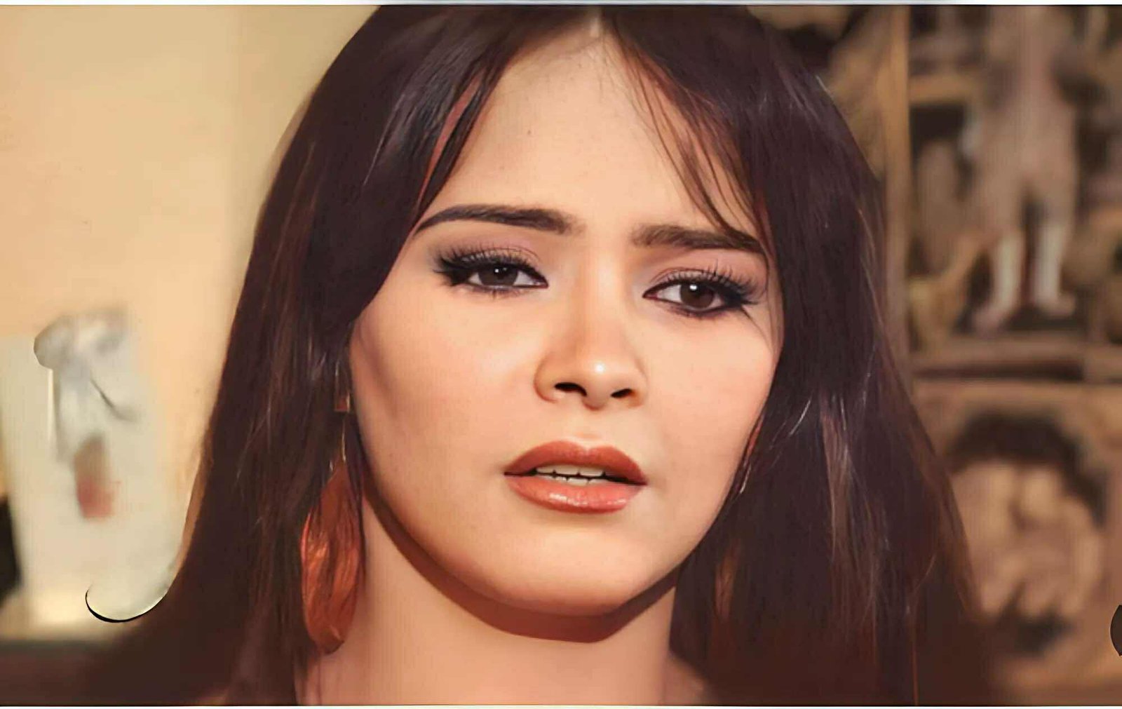 في ذكرى ميلاد منال عبد اللطيف.. نجمة الطفولة التي أبدعت واعتزلت على القمة