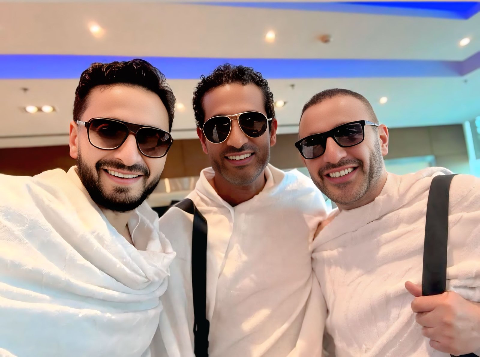 نجوم الفن يؤدون مناسك الحج هذا العام