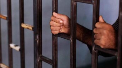 ضبط عاطل بحوزته كمية من الأقراص المخدرة قبل ترويجها في الوراق