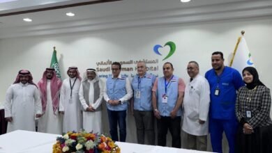 الدكتور خالد عبدالغفار يعقد اجتماعا مع رئيس بعثة الحج الطبية فور وصوله الأراضي المقدسة